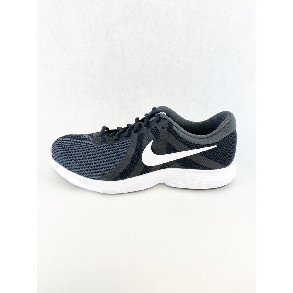 Nike Men's Revolution 4 Running Shoes - New in box